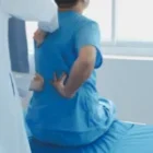 ¿Cuándo considerar una operación de hernia discal? Preste atención a los síntomas